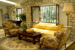 Stone entrance hall - sitting area