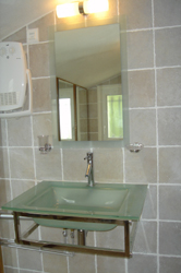 Shower room 3