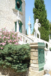 Entrance steps detail