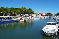 Marina - Floating pizzeria